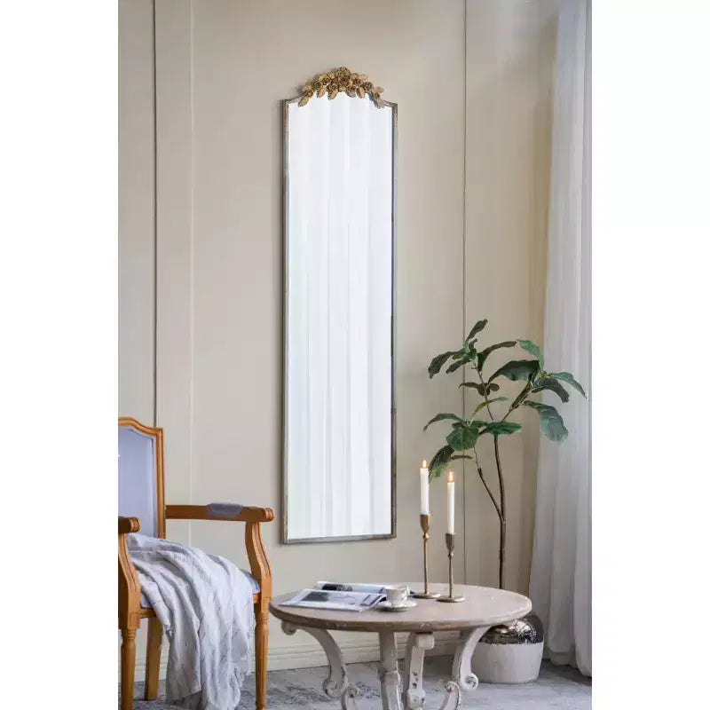 Specchio da parete rettangolare a figura intera con corona floreale avorio e oro, 1 persona