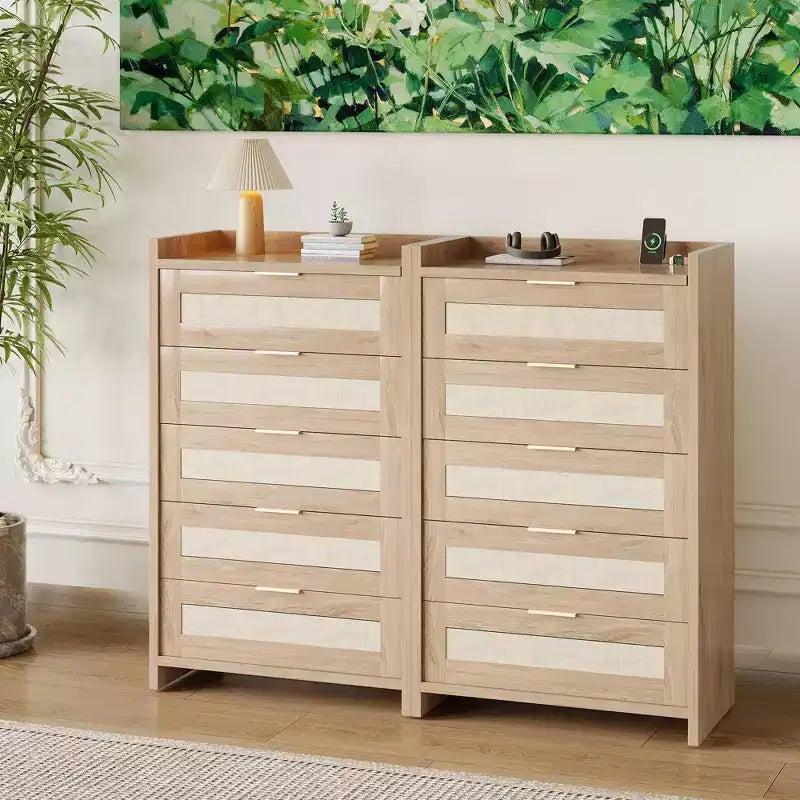 Cassettiera alta a 5 cassetti in rattan – Quercia scura / Quercia chiara, montaggio a 1 persona