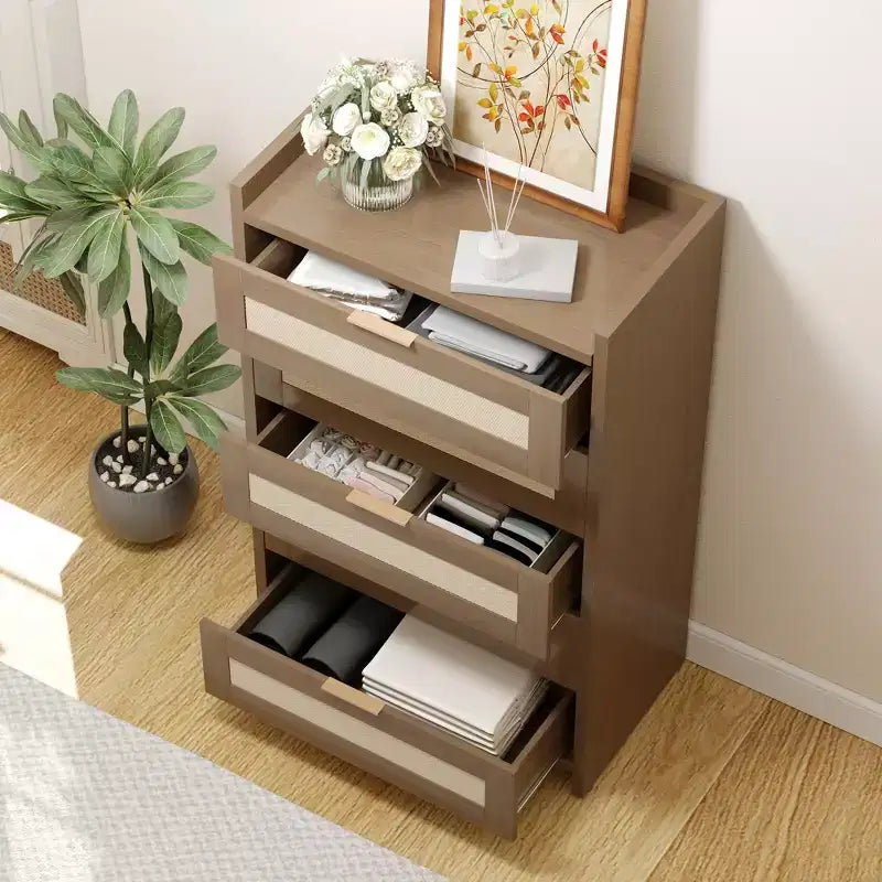 Cassettiera alta a 5 cassetti in rattan – Quercia scura / Quercia chiara, montaggio a 1 persona