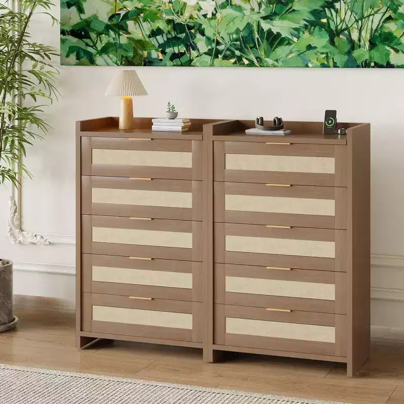 Cassettiera alta a 5 cassetti in rattan – Quercia scura / Quercia chiara, montaggio a 1 persona