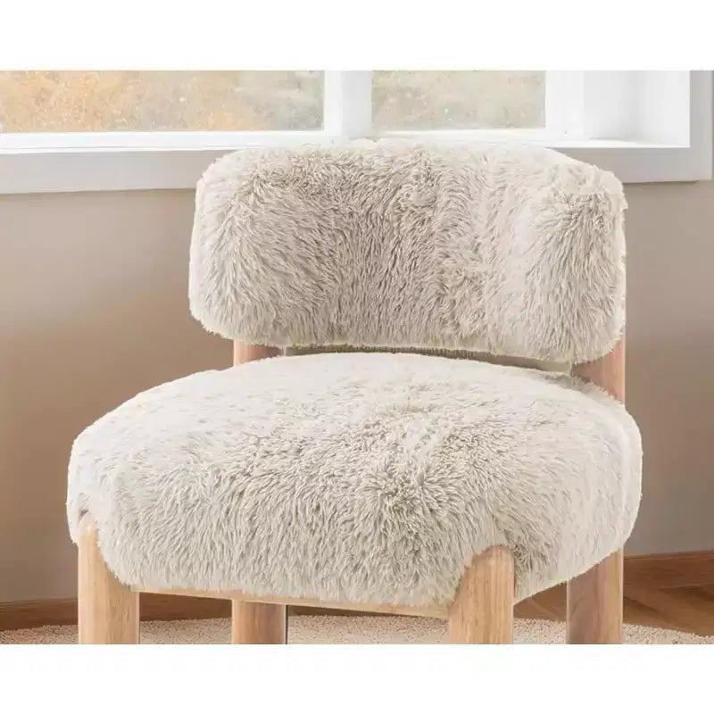 Poltrona decorativa senza braccioli in ecopelliccia beige/cammello, gambe in legno, 1 posto